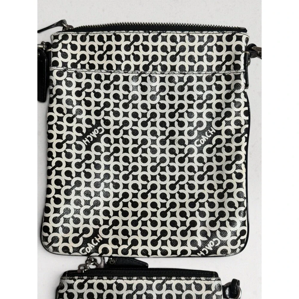 Coach Bag Penelope Op Art Crossbody Swing Pack Black and White W/ Wallet